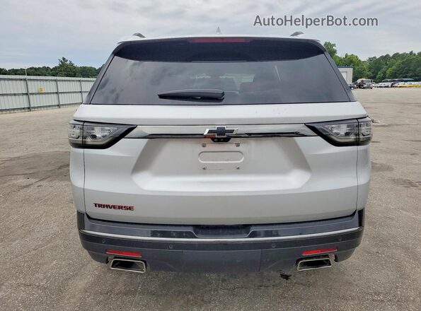 1GNERKKW5LJ190859 2020 CHEVROLET TRAVERSE Silver Rear view