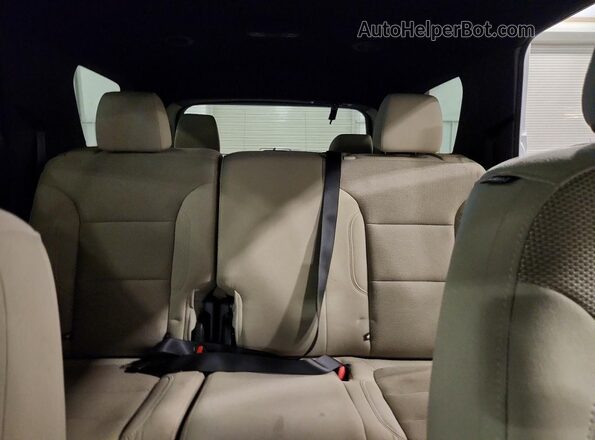 1GNETTKW8RJ139680 2024 CHEVROLET TRAVERSE White Rear seats view