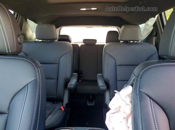 1GNEVGKS0TJ333867 2026 CHEVROLET TRAVERSE Gray Vista de los asientos traseros