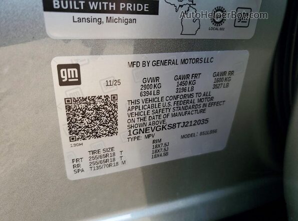 1GNEVGKS8TJ212035 2026 CHEVROLET TRAVERSE Gray Widok naklejki z numerem VIN