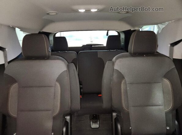 1GNEVGKW0JJ103648 2018 CHEVROLET TRAVERSE Черный Вид задних сидений