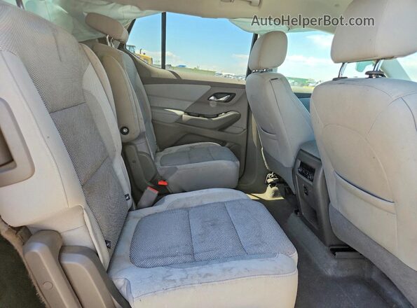 1GNEVGKW2JJ169182 2018 CHEVROLET TRAVERSE Gray Vista interior trasera
