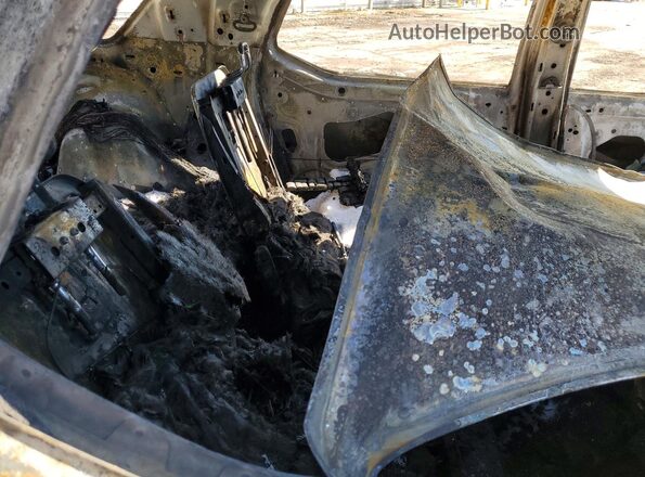 1GNEVGKW2LJ171582 2020 CHEVROLET TRAVERSE Burn Widok tylnych siedzeń