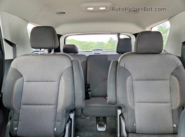1GNEVGKW6KJ248372 2019 CHEVROLET TRAVERSE Белый Вид задних сидений