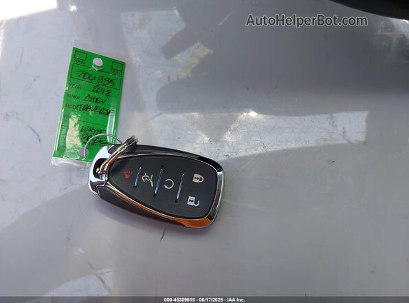 1GNEVHKW8JJ274024 2018 CHEVROLET TRAVERSE Белый Вид панели приборов