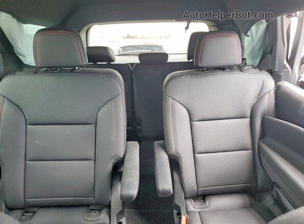 1GNEVJKS7TJ276340 2026 CHEVROLET TRAVERSE Black Vista de los asientos traseros
