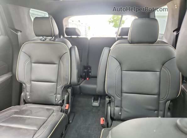 1GNEVKKW2PJ199875 2023 CHEVROLET TRAVERSE Черный Вид задних сидений