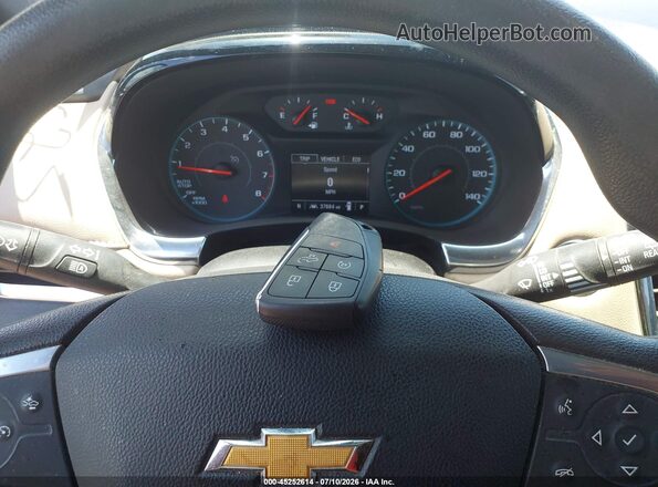 1GNEVLKW7PJ201030 2023 CHEVROLET TRAVERSE Silver Vista del salpicadero