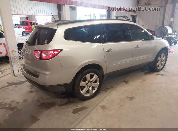 1GNKVGKD5HJ235686 2017 CHEVROLET TRAVERSE Silver Tył prawy