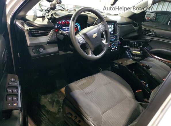 1GNLCDEC4LR305748 2020 CHEVROLET TAHOE White Widok deski rozdzielczej