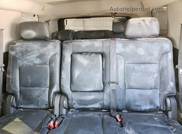 1GNSCAEC6JR398327 2018 CHEVROLET TAHOE Black Вид задніх сидінь