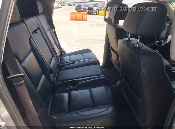 1GNSCBKC0HR377722 2017 CHEVROLET TAHOE Silver VIN կոդի պիտակի տեսք