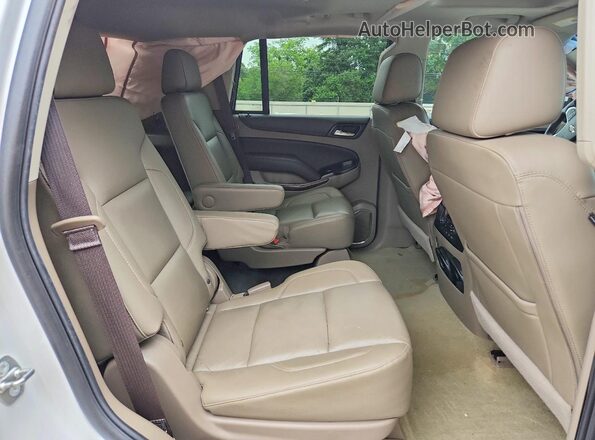 1GNSCBKC0JR176067 2018 CHEVROLET TAHOE Белый Вид задней части салона
