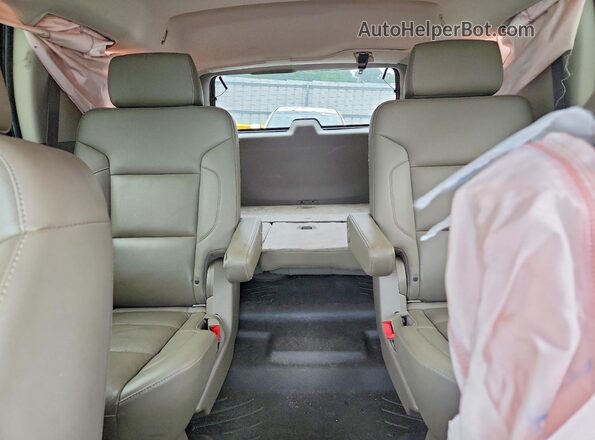 1GNSCBKC0JR176067 2018 CHEVROLET TAHOE Белый Вид задних сидений