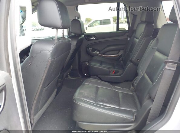 1GNSCBKC1LR135689 2020 CHEVROLET TAHOE Silver VIN կոդի պիտակի տեսք