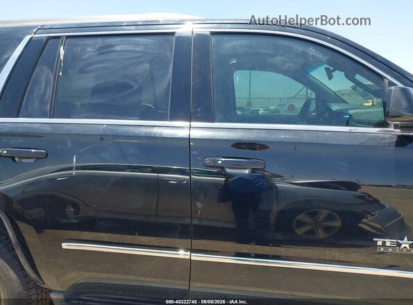 1GNSCBKC7HR152147 2017 CHEVROLET TAHOE Black Widok wnętrza z tyłu