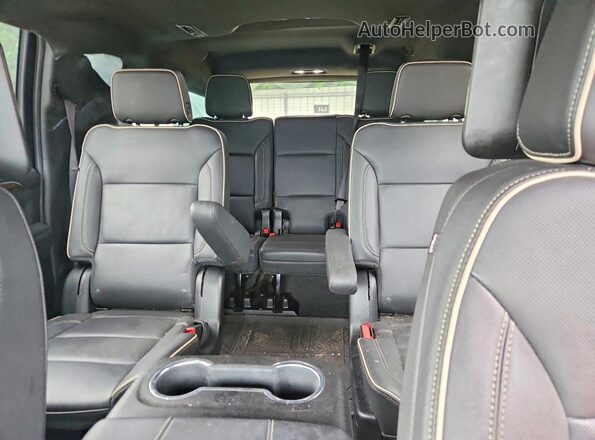 1GNSCFKD9PR374767 2023 CHEVROLET SUBURBAN Белый Вид задних сидений