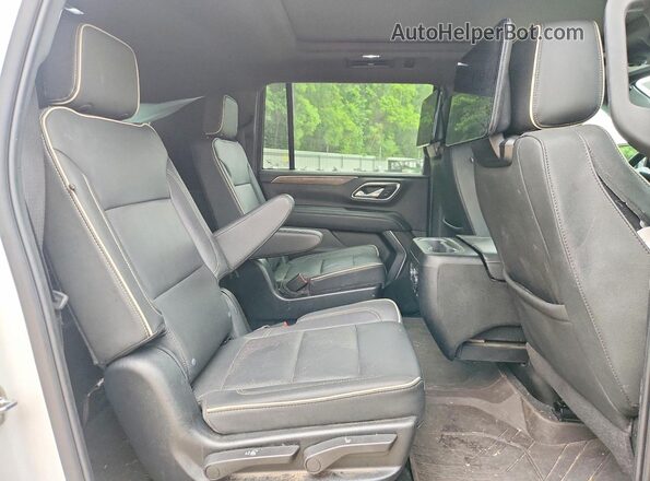 1GNSCFKD9PR374767 2023 CHEVROLET SUBURBAN Белый Вид задней части салона