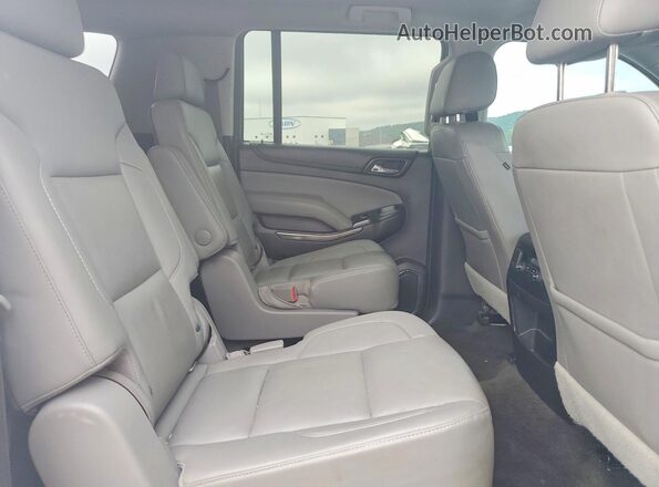 1GNSCHKC3JR182044 2018 CHEVROLET SUBURBAN White Widok wnętrza z tyłu