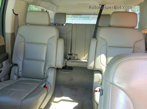1GNSCHKC8LR295264 2020 CHEVROLET SUBURBAN White Հետևի նստատեղերի տեսք