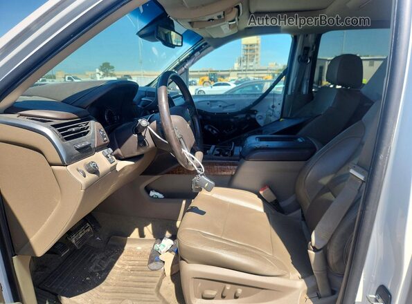 1GNSCJKC0GR169672 2016 CHEVROLET SUBURBAN White Vista interior delantera