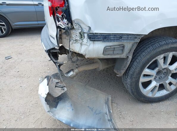 1GNSCJKC7HR360460 2017 CHEVROLET SUBURBAN White წინა ხედი
