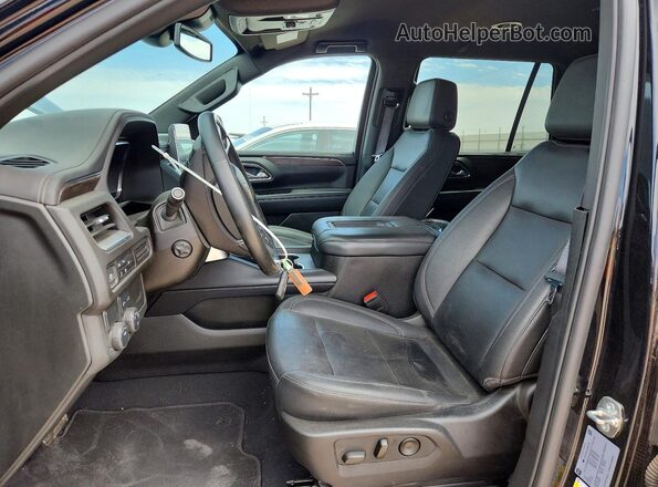 1GNSCNKD2PR523191 2023 CHEVROLET TAHOE Черный Вид салона спереди