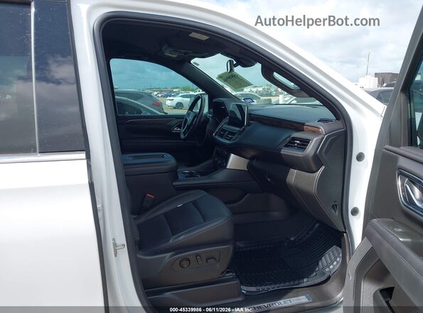 1GNSCNKD3NR195826 2022 CHEVROLET TAHOE White Սալոնի դիմացի տեսք