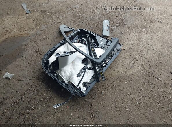 1GNSCRKD4MR203292 2021 CHEVROLET TAHOE White Вид ззаду