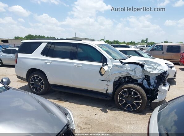 1GNSCRKD5RR326218 2024 CHEVROLET TAHOE White Widok wnętrza z tyłu