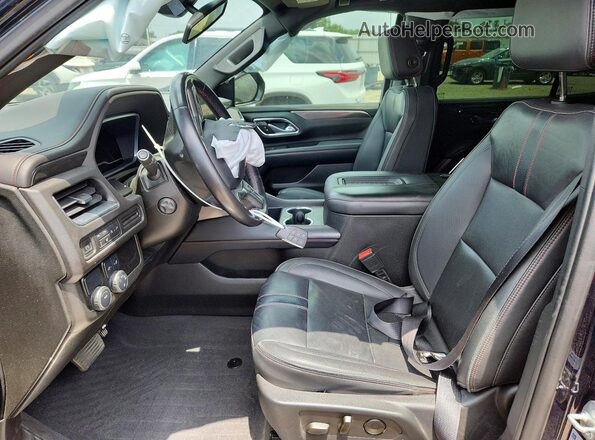 1GNSCRKD8NR281334 2022 CHEVROLET TAHOE Черный Вид салона спереди