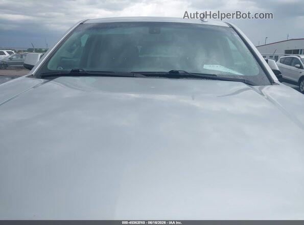 1GNSKAEC4LR117485 2020 CHEVROLET TAHOE Silver Widok z przodu