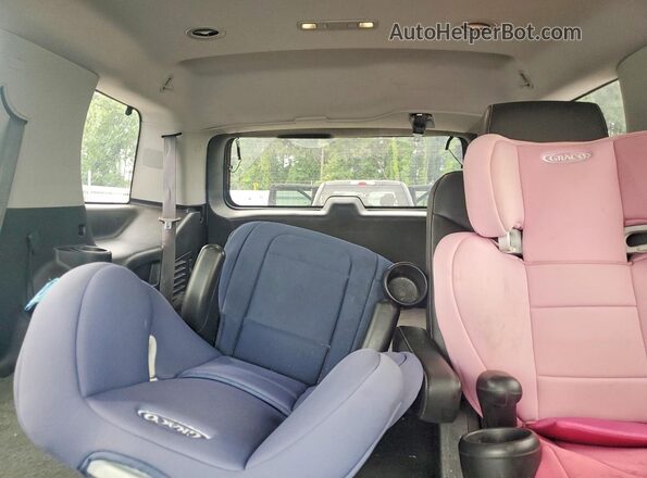 1GNSKBKC6LR149963 2020 CHEVROLET TAHOE Silver უკანა სავარძლების ხედი