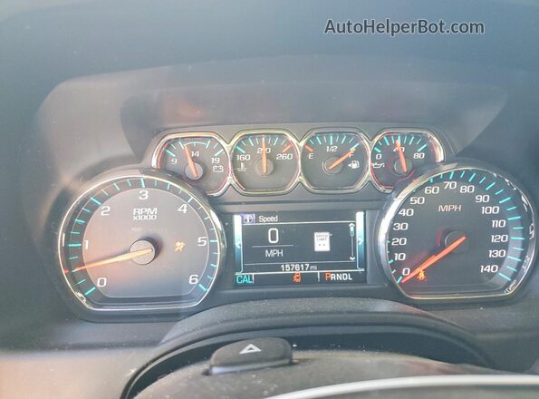 1GNSKBKC7JR135910 2018 CHEVROLET TAHOE Silver Vista del cuadro de instrumentos