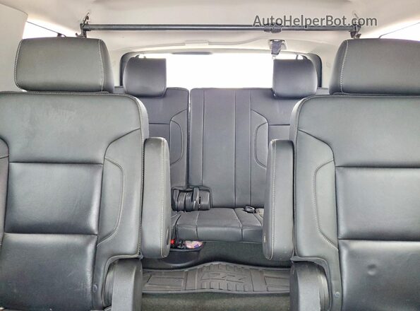 1GNSKBKCXGR203643 2016 CHEVROLET TAHOE Silver Widok tylnych siedzeń