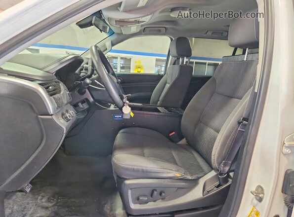 1GNSKFECXGR427630 2016 CHEVROLET TAHOE White Widok wnętrza z przodu