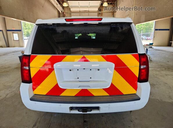 1GNSKFECXGR427630 2016 CHEVROLET TAHOE White Widok z tyłu
