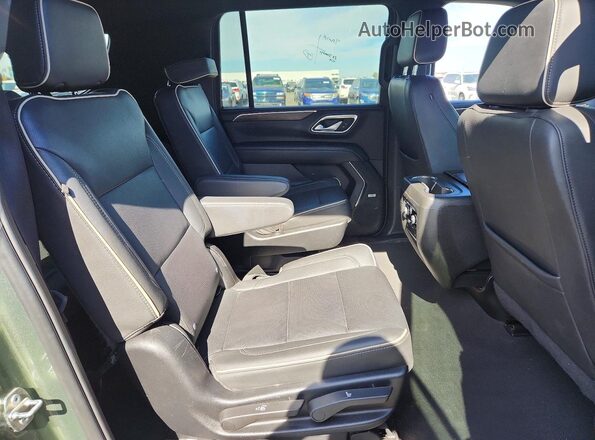 1GNSKFKD2PR551548 2023 CHEVROLET SUBURBAN Silver Vista interior trasera