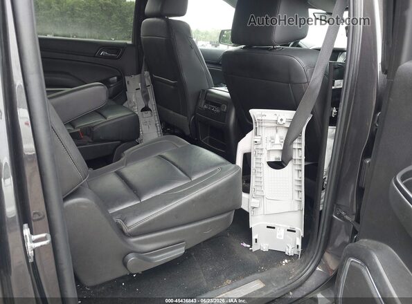 1GNSKHKC1JR383072 2018 CHEVROLET SUBURBAN Gray VIN կոդի պիտակի տեսք