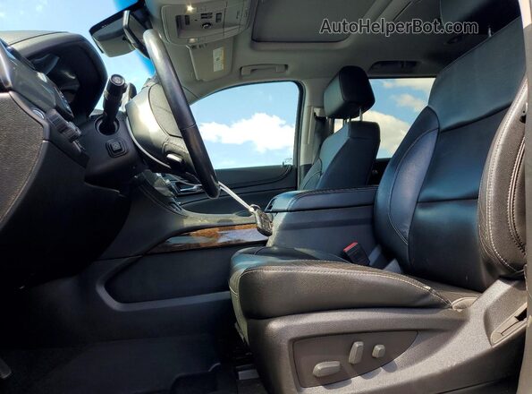 1GNSKHKC6LR133099 2020 CHEVROLET SUBURBAN Gray Вид салону спереду
