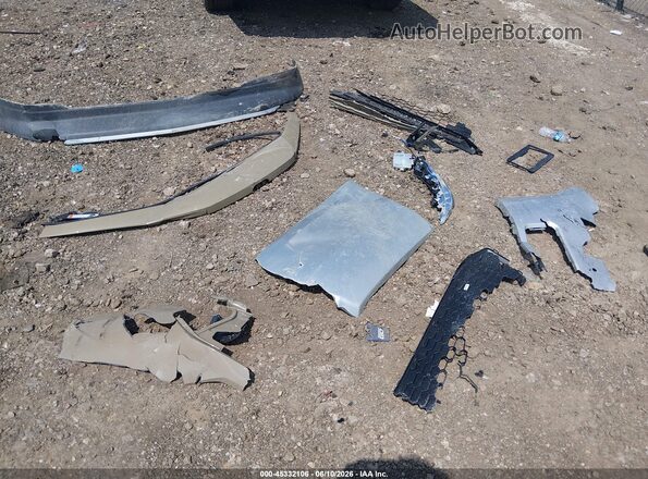 1GNSKJKC2JR175628 2018 CHEVROLET SUBURBAN Silver 