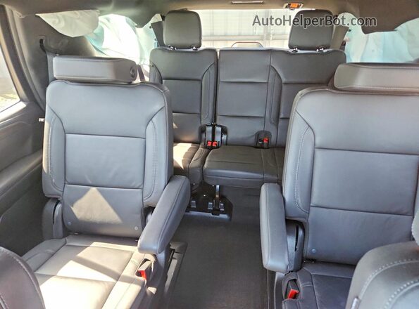 1GNSKNKD4RR347136 2024 CHEVROLET TAHOE Silver Vista de los asientos traseros