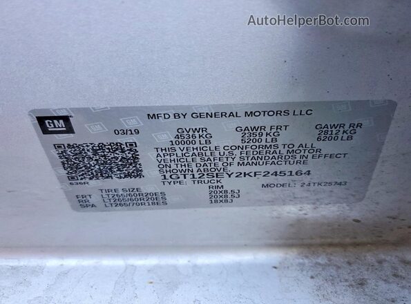 1GT12SEY2KF245164 2019 GMC SIERRA Silver Widok komory silnika