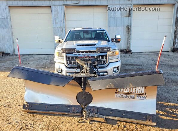 1GT12SEY2KF245164 2019 GMC SIERRA Silver Widok z przodu