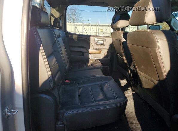 1GT12SEY2KF245164 2019 GMC SIERRA Silver Widok tylnych siedzeń