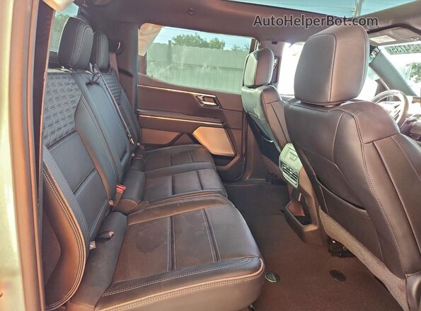 1GT40LEL2SU413569 2025 GMC SIERRA White Հետևի նստատեղերի տեսք