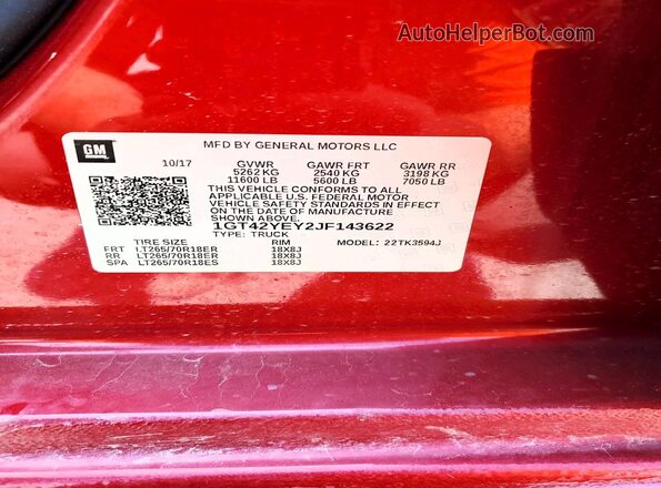1GT42YEY2JF143622 2018 GMC SIERRA Red Engine compartment view