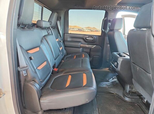 1GT49PEYXPF261383 2023 GMC SIERRA White Vista de los asientos traseros
