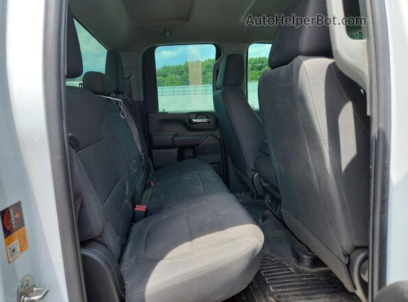 1GT59LE72NF224815 2022 GMC SIERRA White Vista de los asientos traseros
