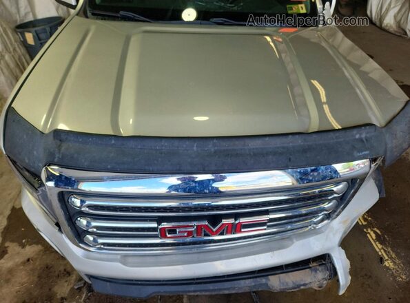 1GTG6CEN5J1303676 2018 GMC CANYON Silver Rear interior view